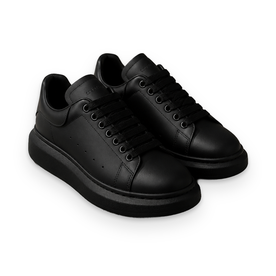 Zapatilla Clásica Black, toda negra