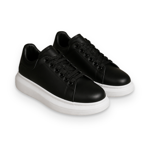 Zapatilla Clásica negra con suela blanca